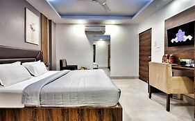 Hotel Aerocity Purple Orchid